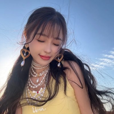 我靠摆摊娶富婆